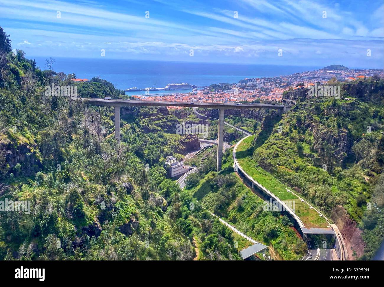 Seilbahn Funchal - Smartphone-aufgenommenes Stockfoto