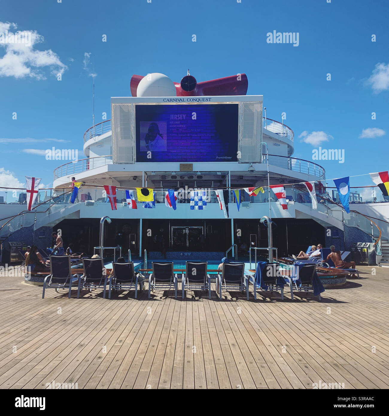 März 2022, auf einem Deck auf der Carnival Conquest während des Aufenthalts im Hafen von Miami, Florida, bevor es zu einer Kreuzfahrt auf die Bahamas geht Stockfoto