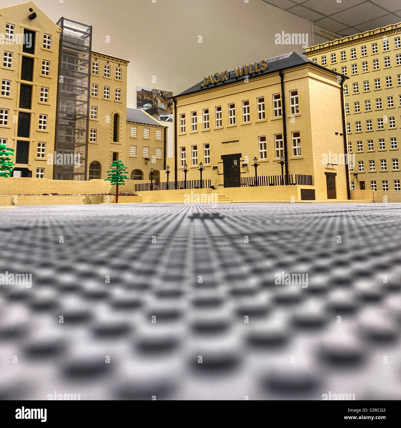 LEGO Modell von Jack Wills Shop Dean Clough Mill Halifax West Yorkshire Stockfoto