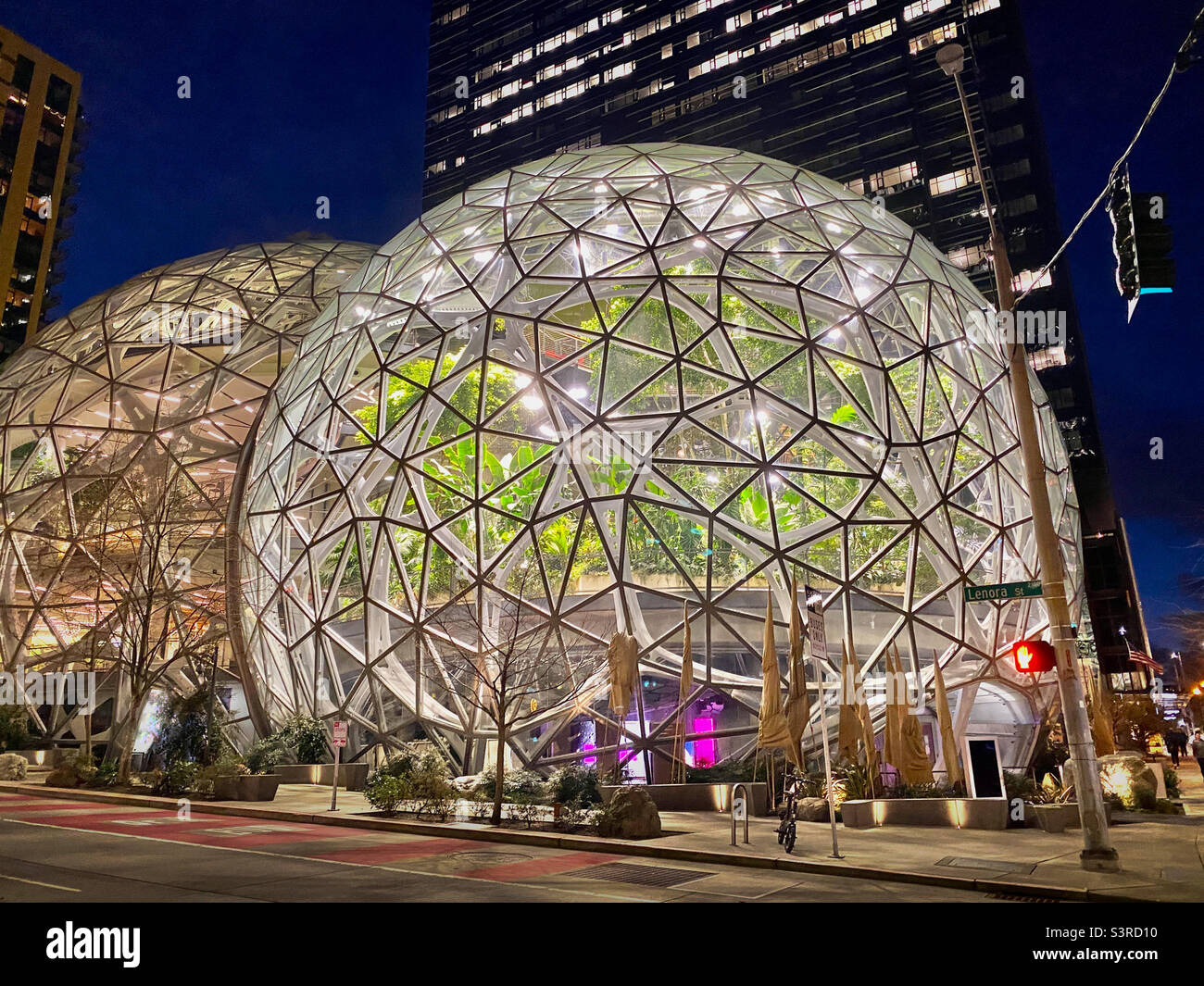 The Spheres im Amazon Headquarter in Downtown seattle - Smartphone-aufgenommenes Stockfoto