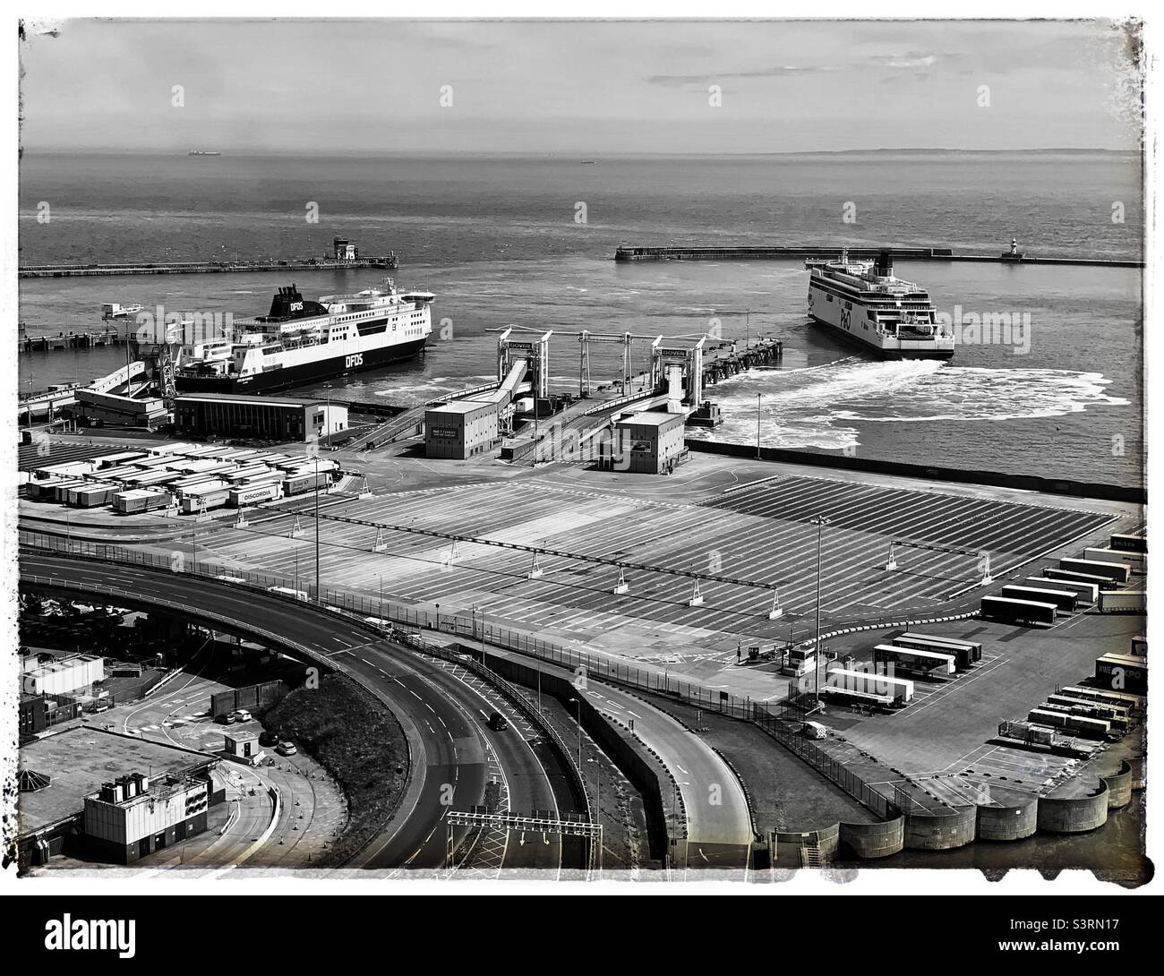 P&O Fähre ab Dover Fährhafen. - Smartphone-aufgenommenes Stockfoto