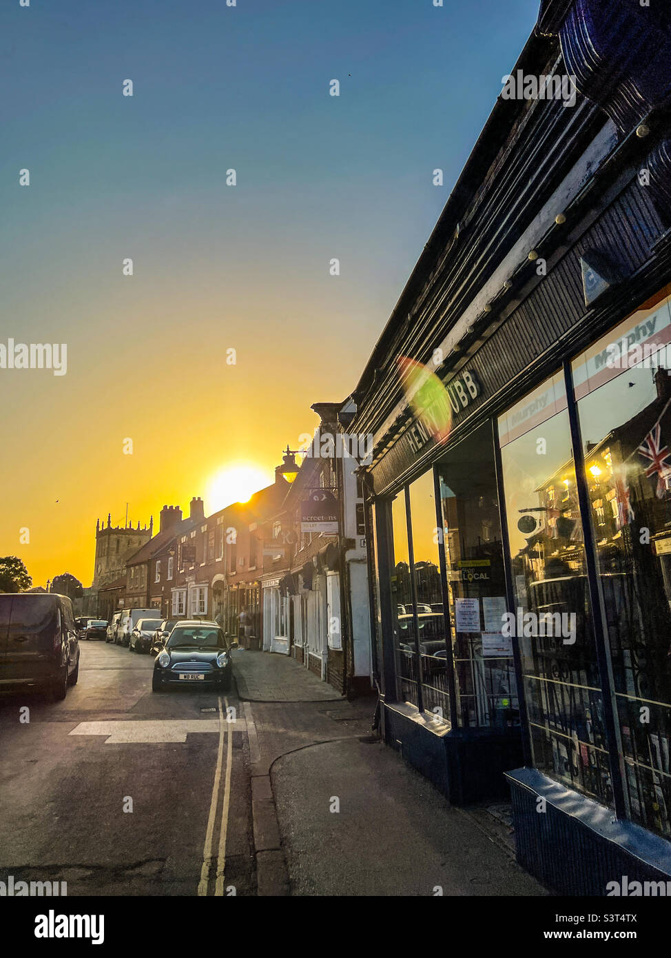 Sonnenuntergang in der historischen Marktstadt Snaith in East Yorkshire - Smartphone-aufgenommenes Stockfoto