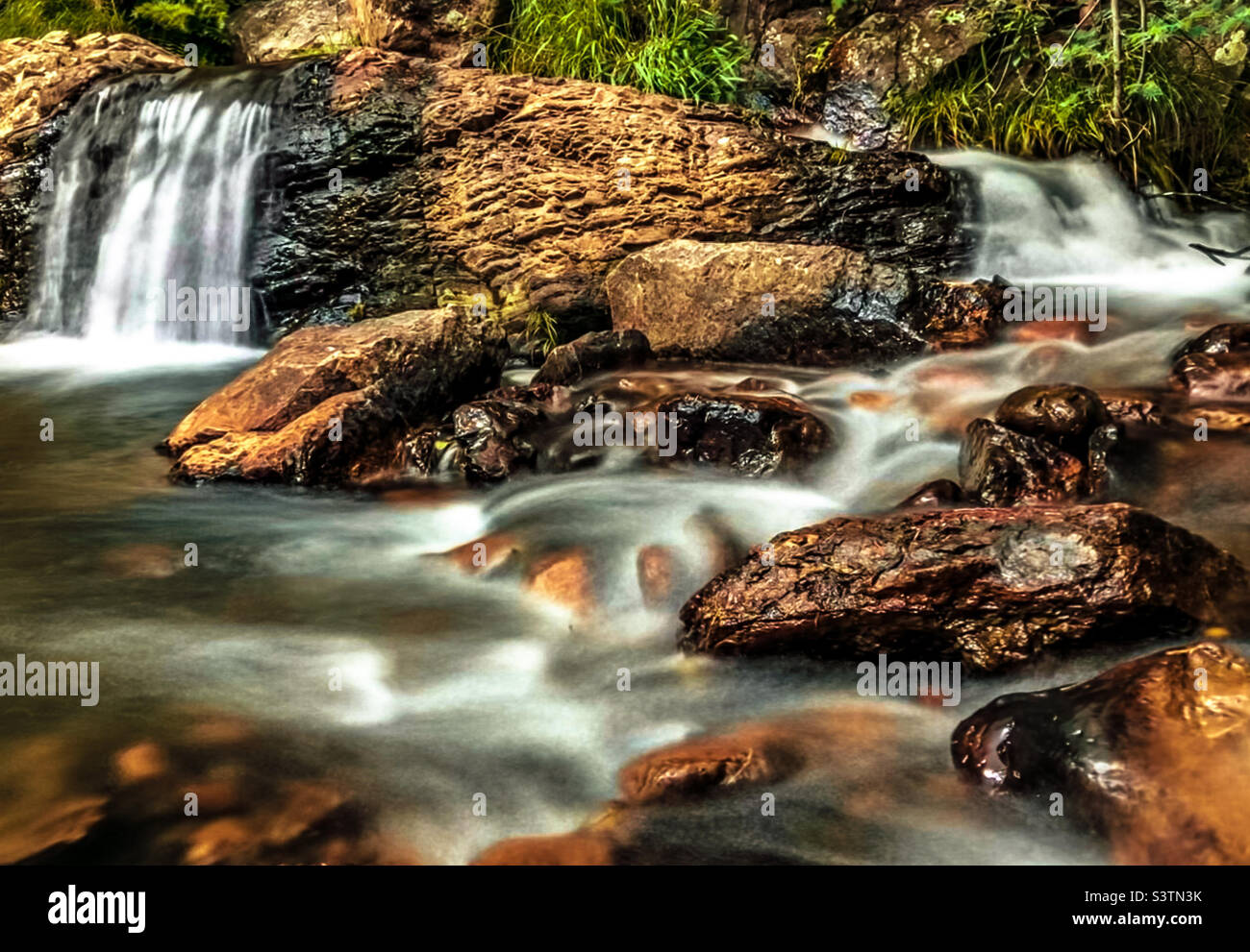 Kaskaden in Cascata do Penedo Furado, Zentralportugal Stockfoto