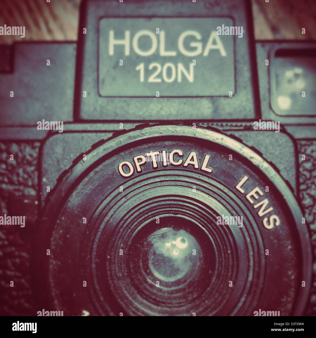 Holga-Kamera mit selektivem Fokus auf das Objektiv. Stockfoto