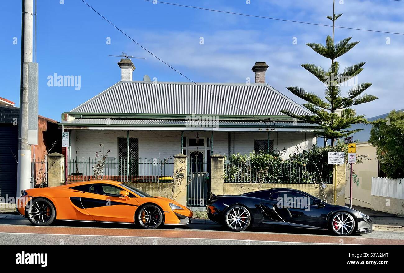 Zwei McLaren Sportwagen Stockfoto