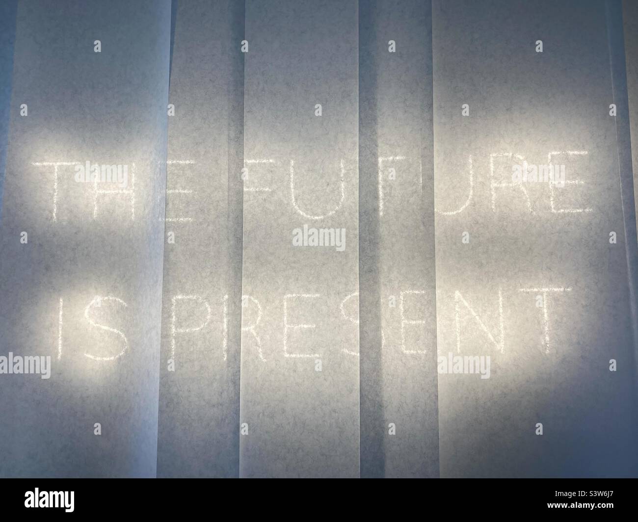 Eintritt zur Ausstellung „The Future is Present“ im Designmuseum Danmark im Juli 2022 Stockfoto