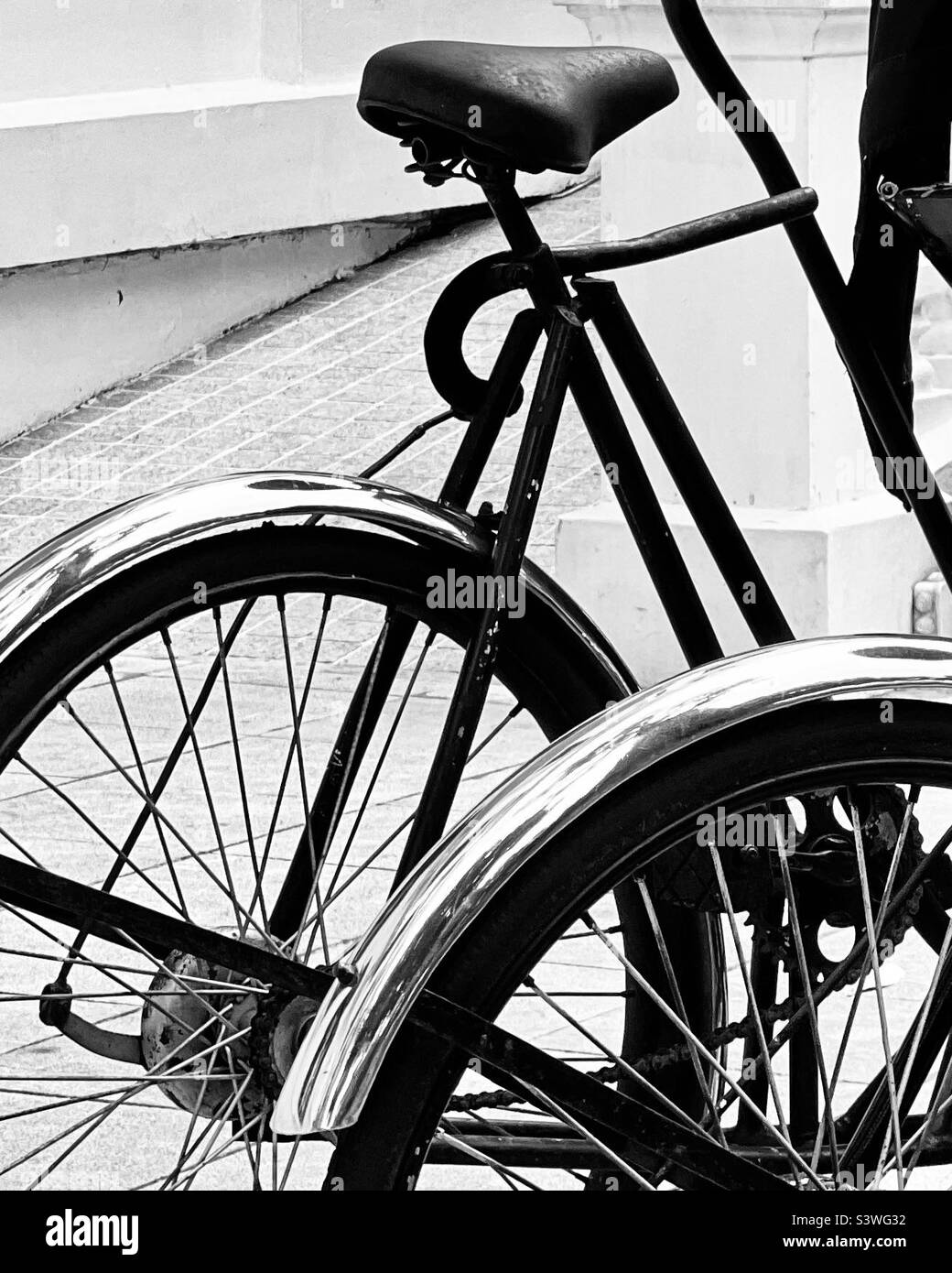 Fahrräder in schwarz und weiß Stockfoto