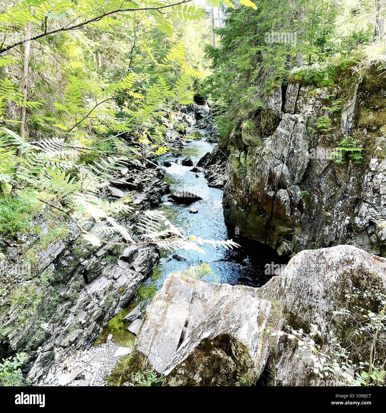 Wasserfall bei Dalwhinnie Stockfoto