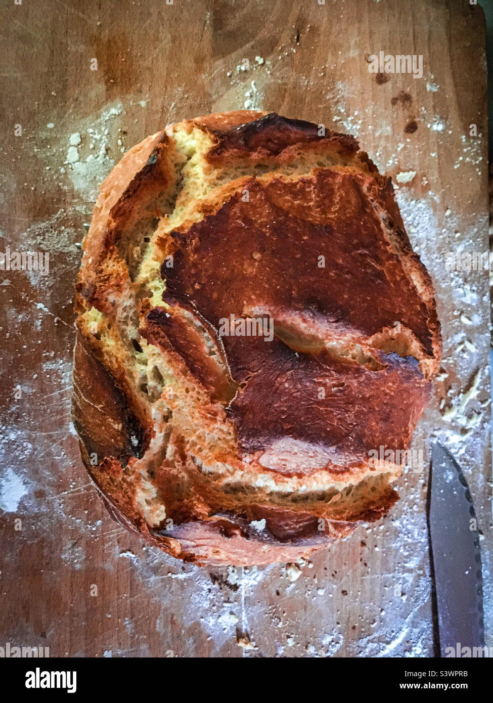 Frisches hausgemachtes Brot aus dem Ofen. Stockfoto