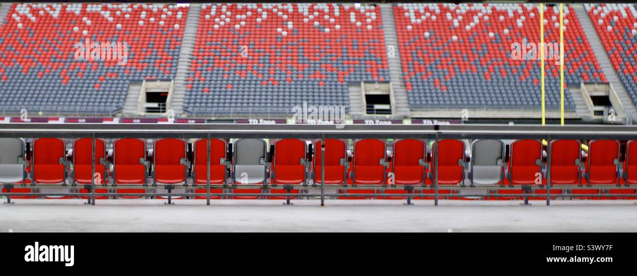 TD Platz, leer und ruhig. - Smartphone-aufgenommenes Stockfoto