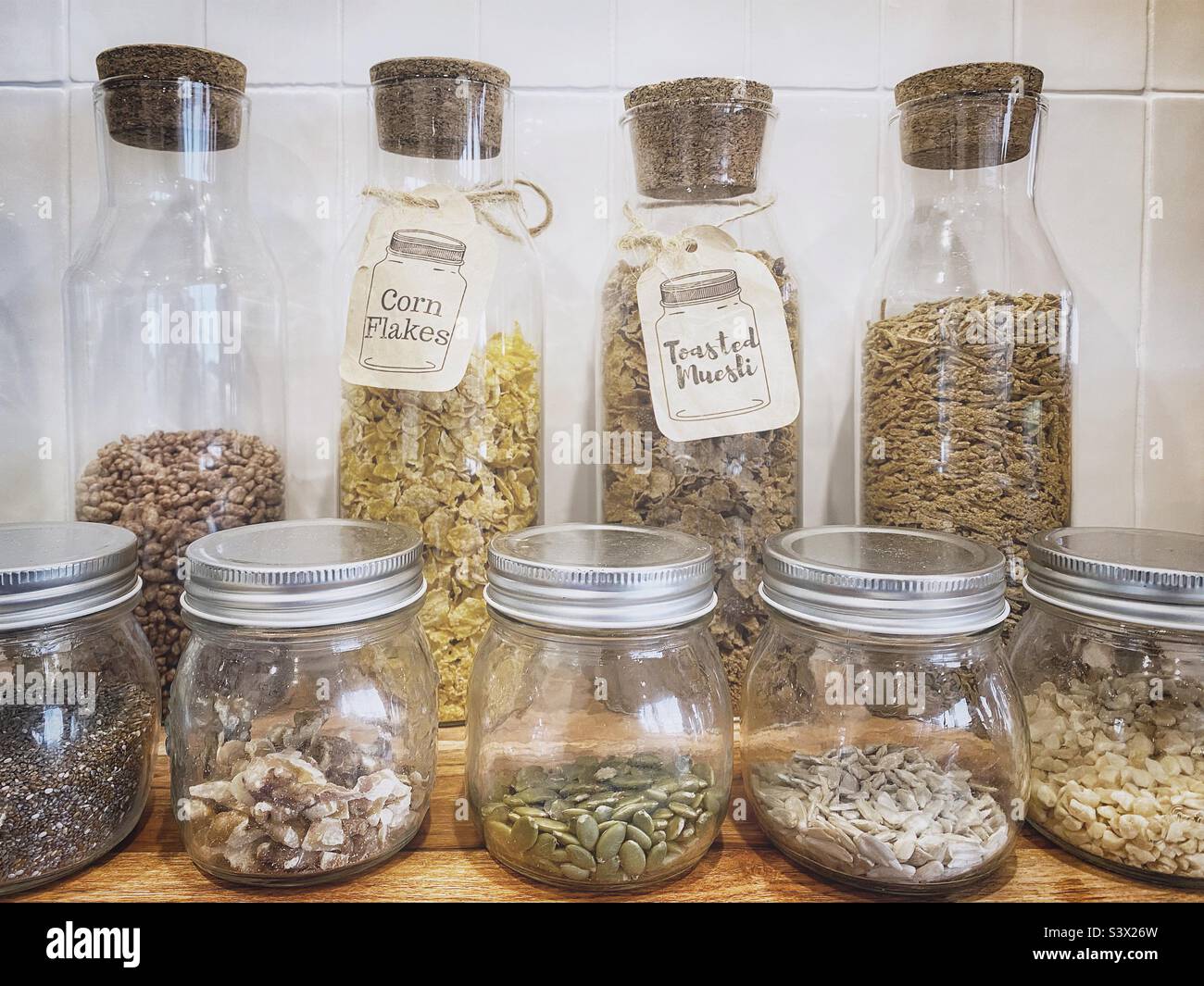 Müsli und Nüsse - Smartphone-aufgenommenes Stockfoto