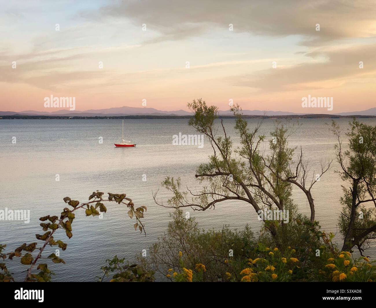 Sonnenuntergang am Lake Champlain Stockfoto