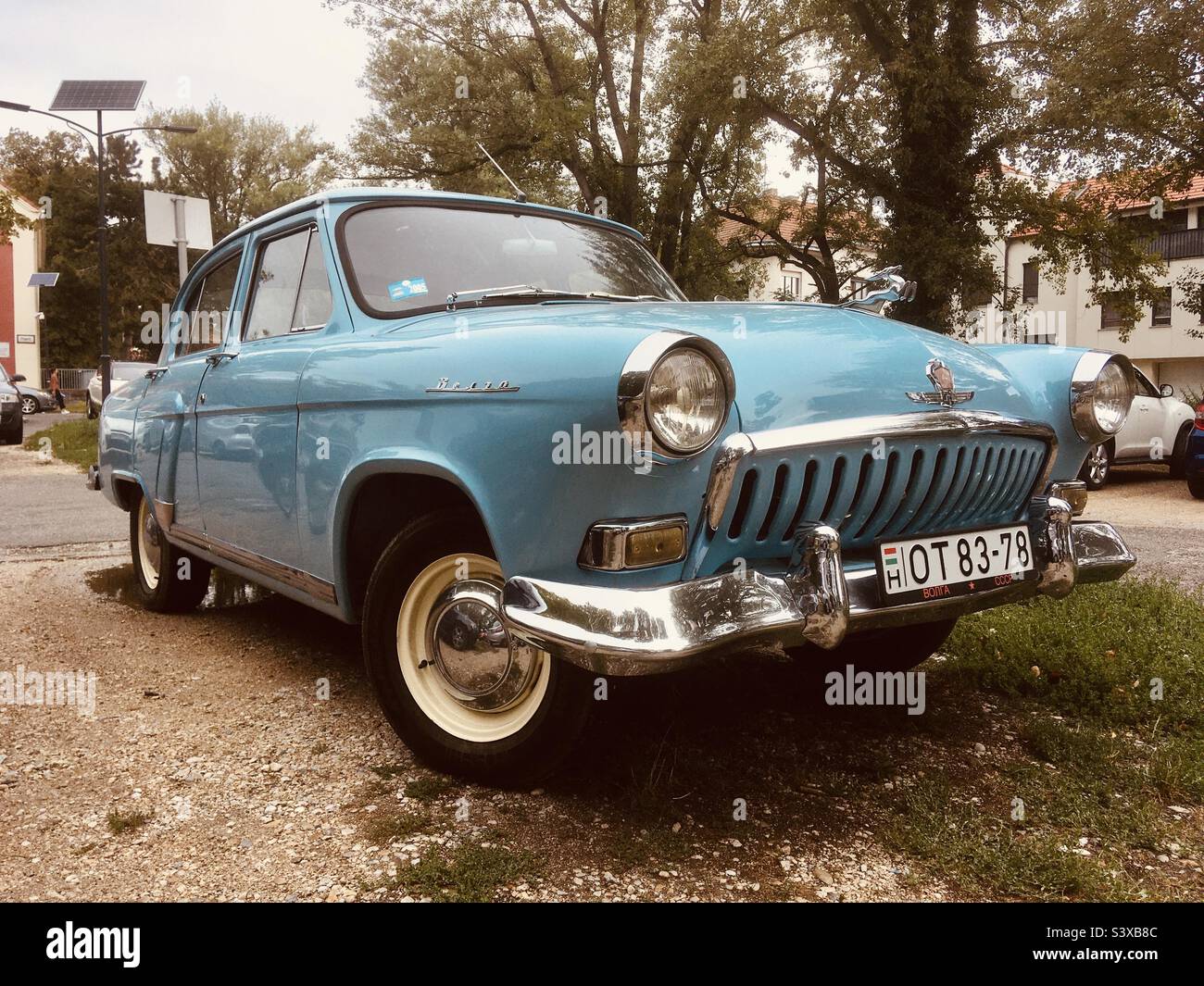 Wolga Gaz M21 1962 Russische sowjetische Auto - Smartphone-aufgenommenes Stockfoto