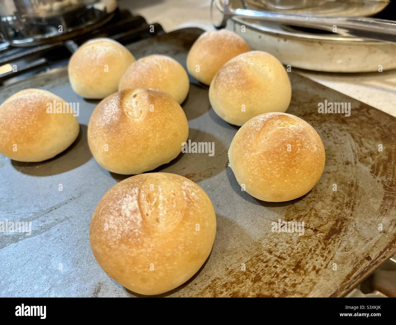Selbstgebackene Butterbrote - Smartphone-aufgenommenes Stockfoto