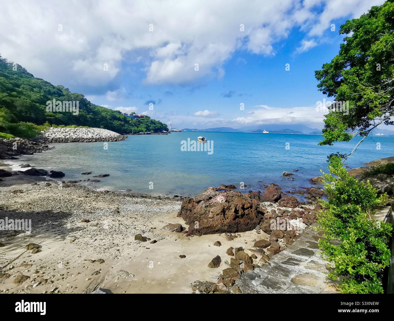 Ein schöner kleiner Strand auf der Lamma Insel in Hong Kong. Stockfoto