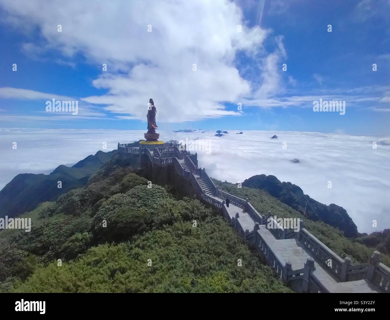 Der Fansipan ist der höchste Berg in Indochina. Stockfoto