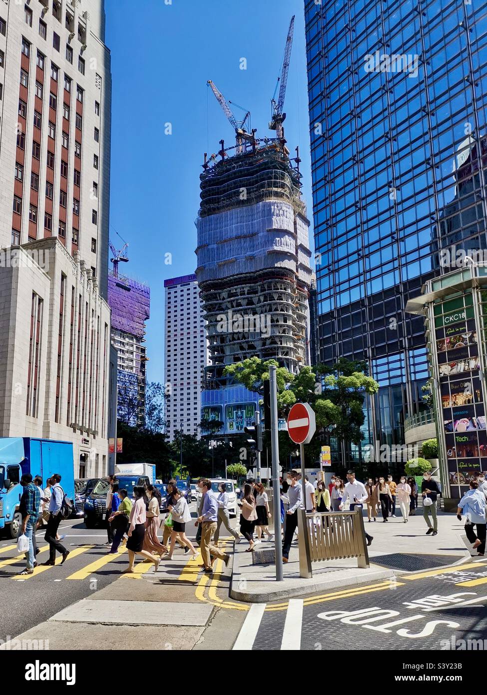 Oktober 2022, Admiralty, Hongkong. Der Bau des Henderson-Gebäudes ist in Arbeit. Stockfoto