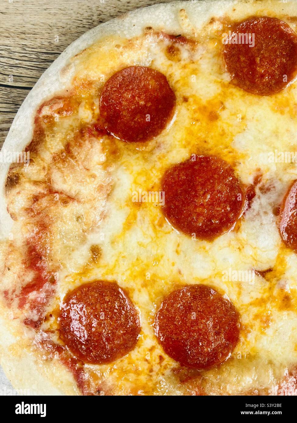 Detailansicht der Peperoni-pizza Stockfoto