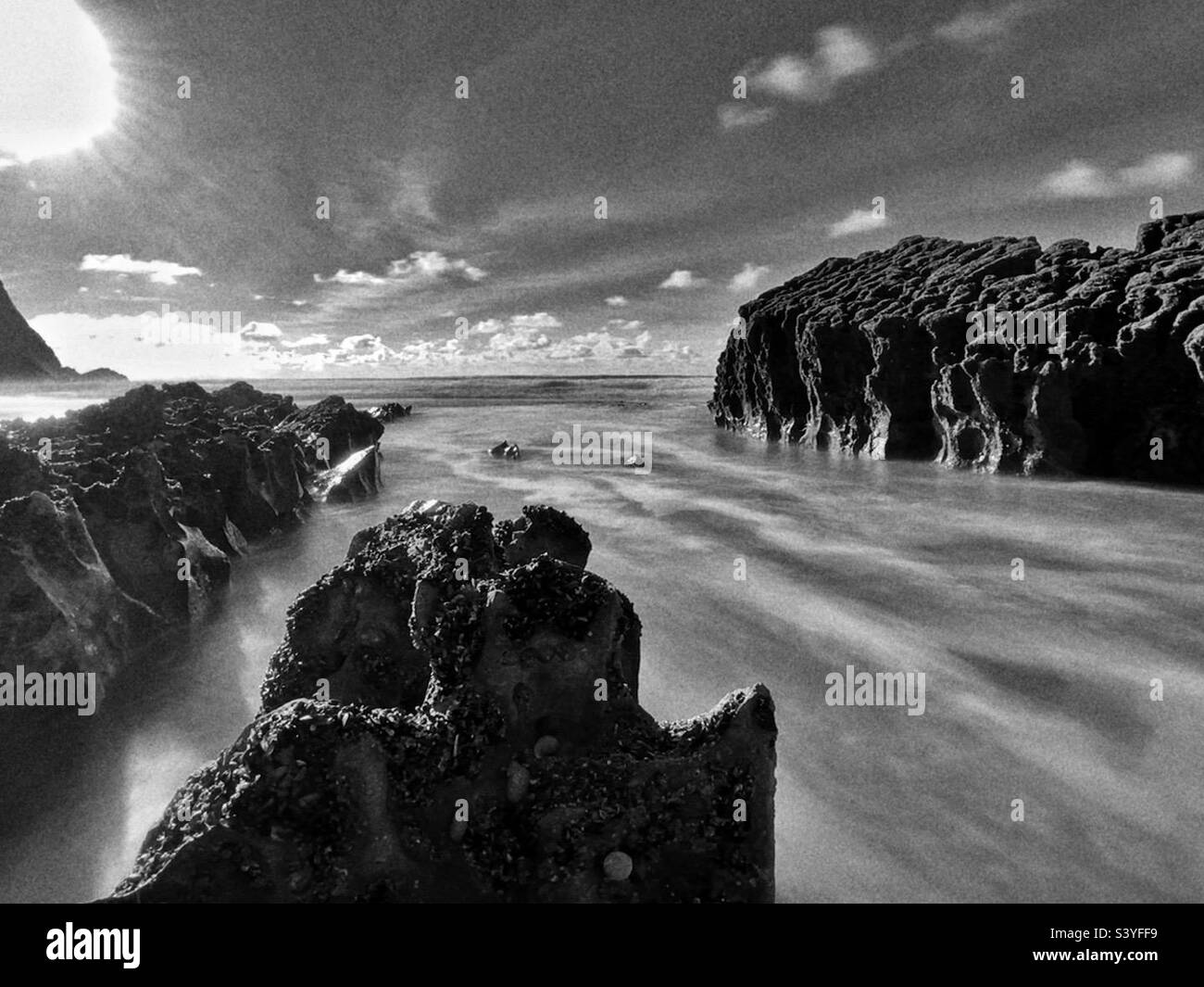 Mewslade Beach, Gower, Wales, ankommende Flut. Stockfoto