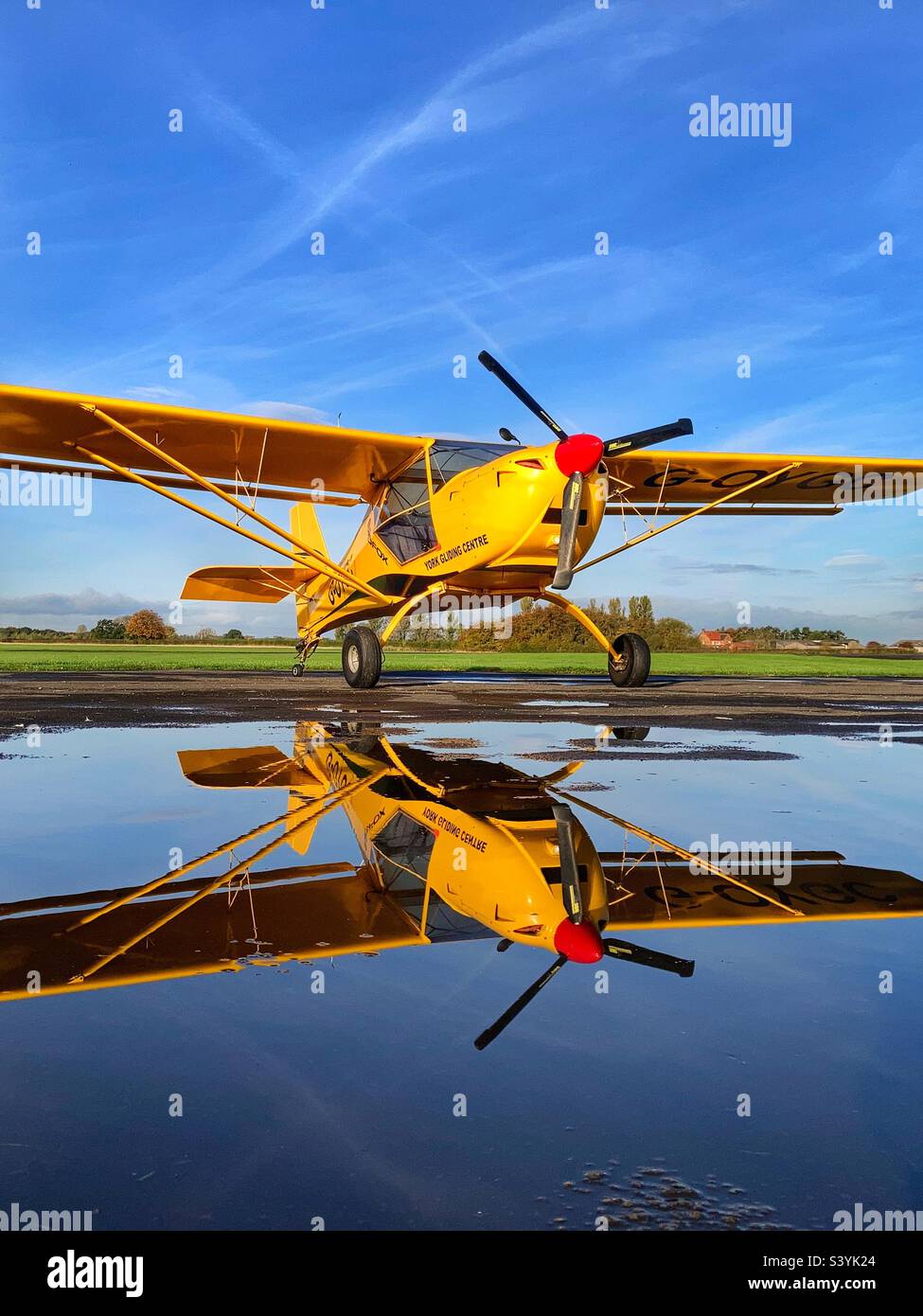 Leichtflugzeug Eurofox im York Gliding Center Stockfoto