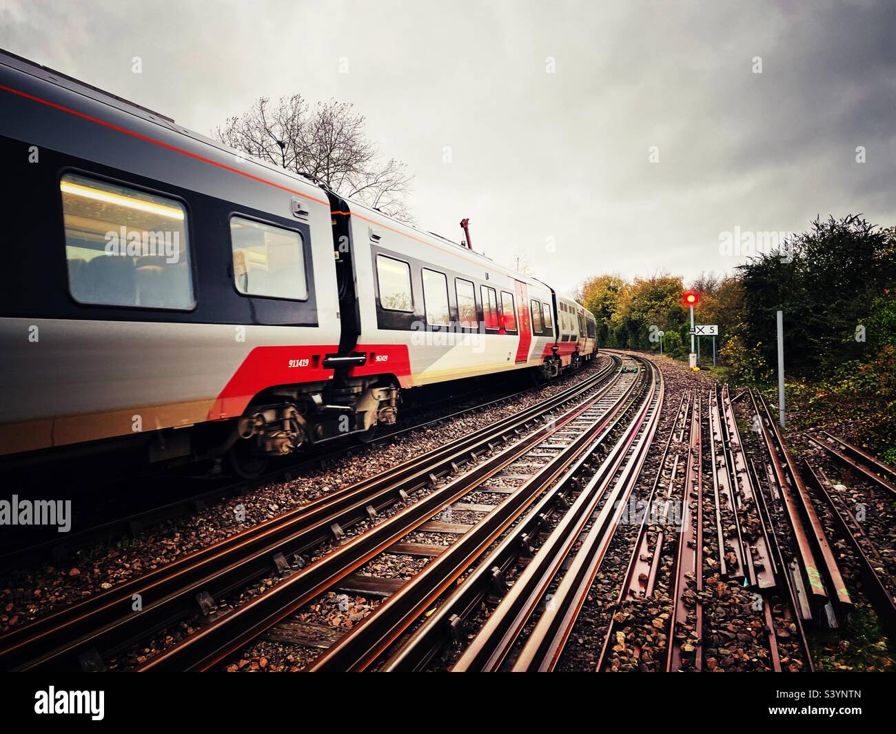 Greateranglia Passagierzug Woodbridge Suffolk England - Smartphone-aufgenommenes Stockfoto