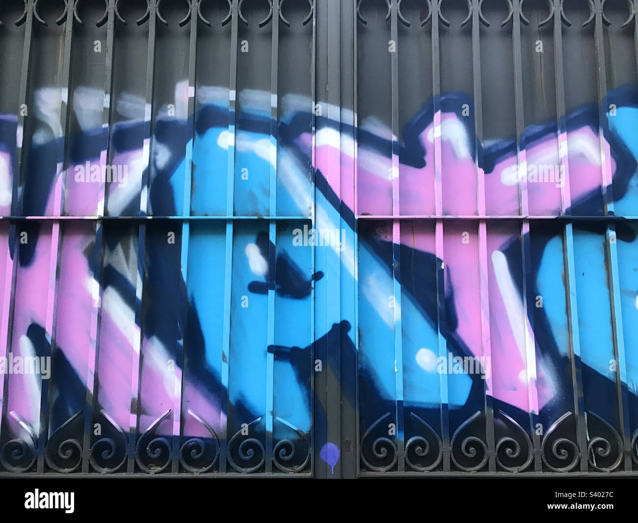 Graffiti - Smartphone-aufgenommenes Stockfoto
