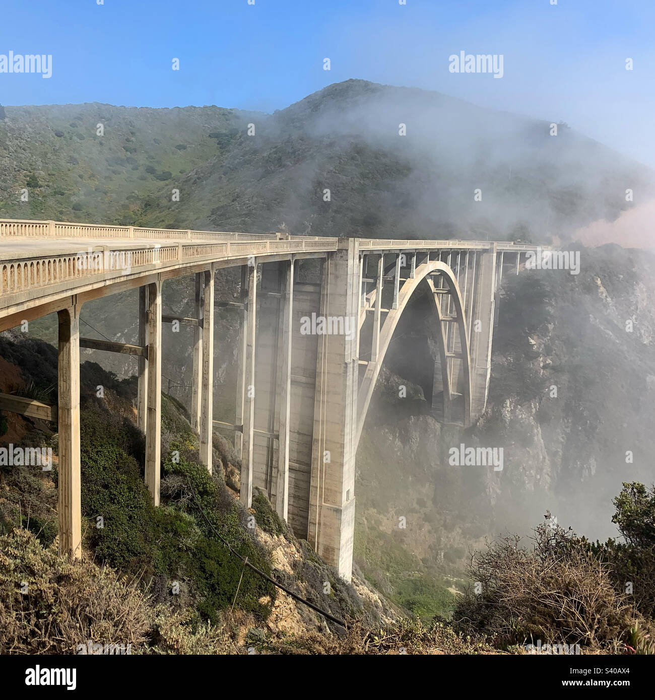 Juni 2022, Bixby Creek Bridge, Big Sur, Monterey County, Kalifornien, Usa Stockfoto