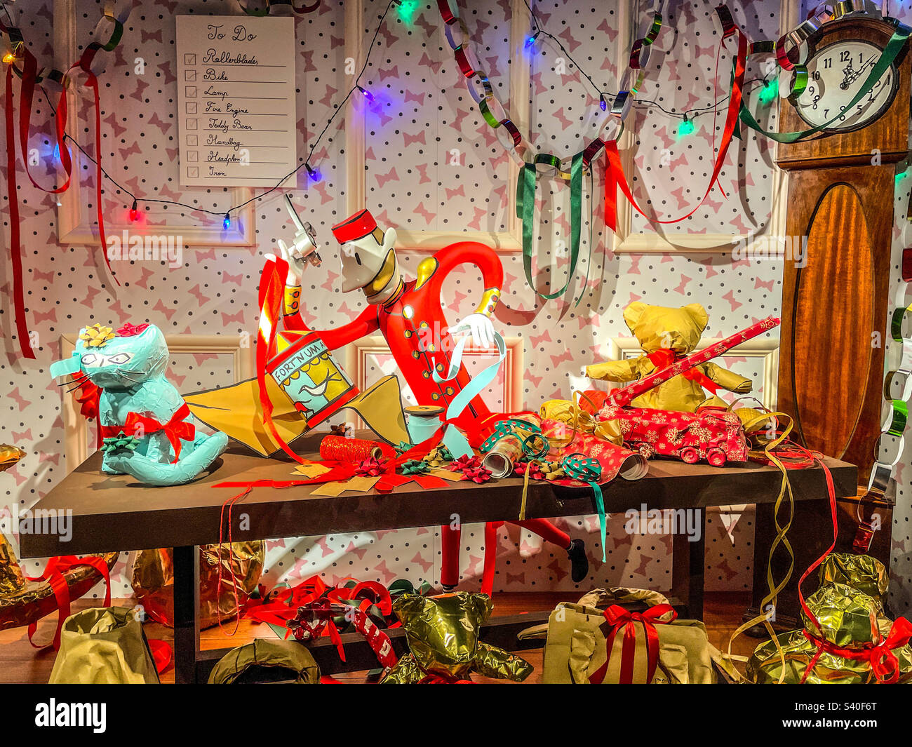 Fortnum & Mason Weihnachten - Smartphone-aufgenommenes Stockfoto Fortnum & Mason Weihnachten - Smartphone-aufgenommenes Stockfoto