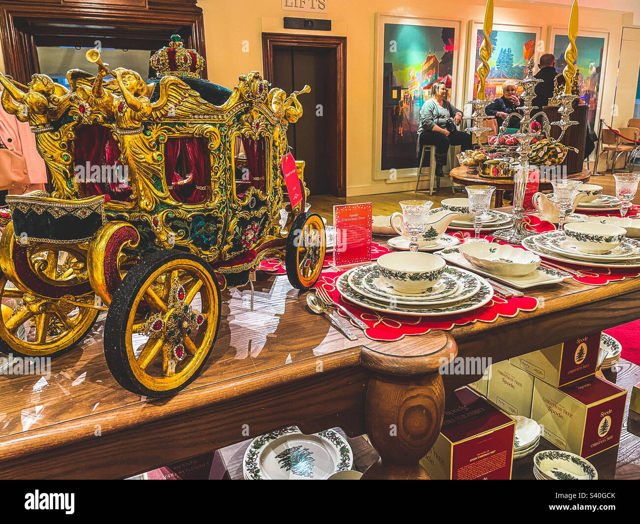 Fortnum und Freimaurer zu Weihnachten - Smartphone-aufgenommenes Stockfoto Fortnum und Freimaurer zu Weihnachten - Smartphone-aufgenommenes Stockfoto