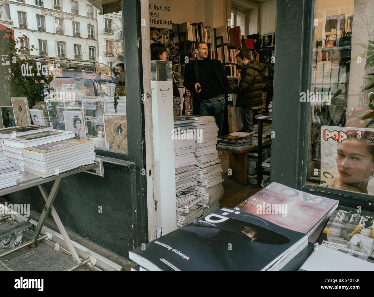 Ein Pariser Buchladen namens OFR im 3. Arr wurde mit einem iPhone X max aufgenommen Stockfoto