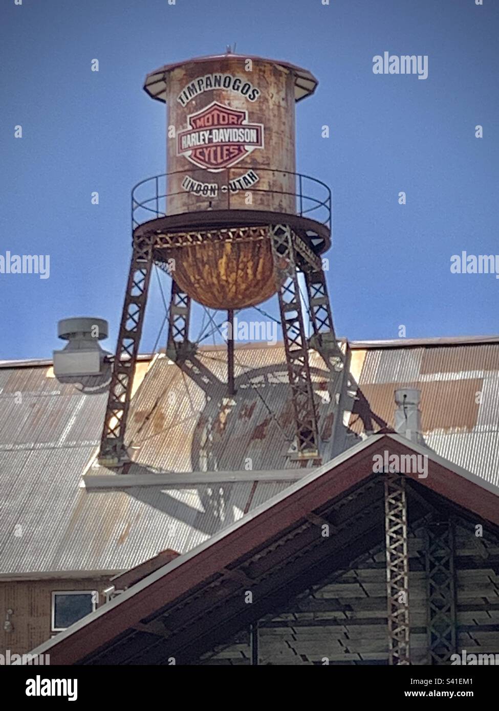 Summit Harley-Davidson Händlerbetrieb in Lindon, Utah. Einer der besten Standorte von InterMountain West für alles, was Harley-Davidson zu bieten hat. - Smartphone-aufgenommenes Stockfoto