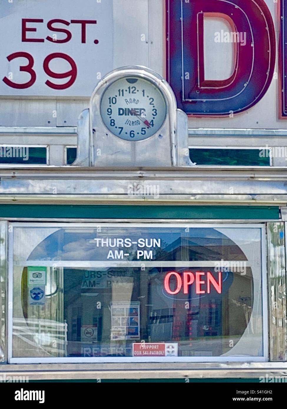 Das klassische Road Island Diner, das sich 1939 im Osten befindet, ist nach Oakley, Utah, gezogen und liegt in einer ruhigen ländlichen Gemeinde. Stockfoto