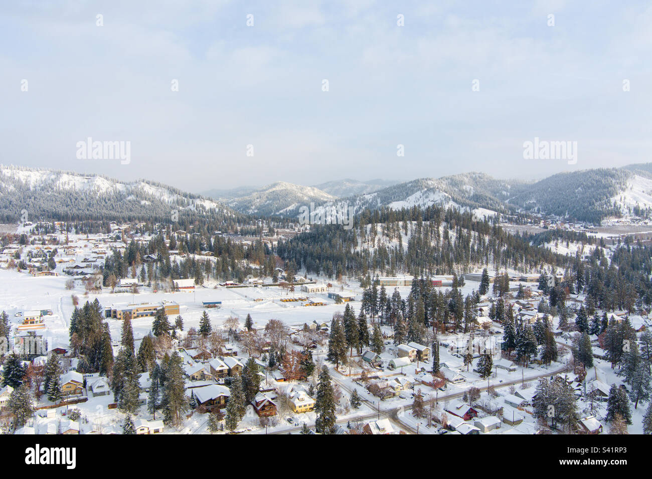 Leavenworth, Washington, bei Sonnenaufgang im Dezember - Smartphone-aufgenommenes Stockfoto