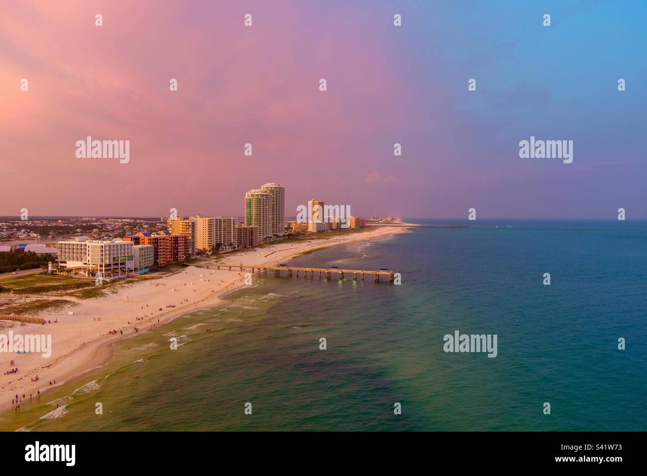 Strand bei Sonnenuntergang an der Golfküste Stockfoto