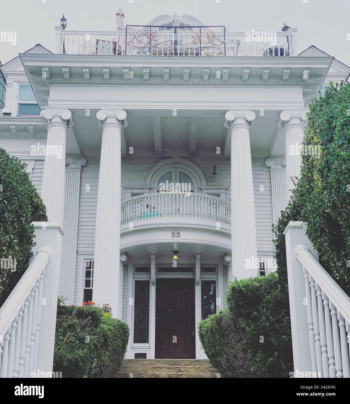 August 2022, ein Zuhause in Uptown, Seattle, Washington, USA - Smartphone-aufgenommenes Stockfoto