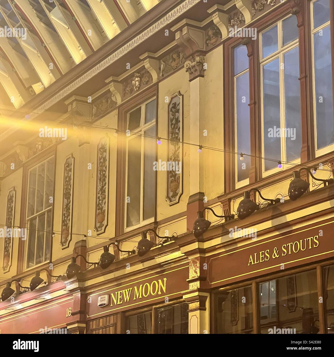 Pub Leadenhall Market New Moon Pub London Stockfoto