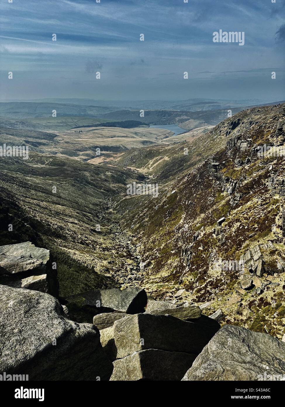 Den Untergang hinunter, Kinder Scout Downfall Peak District Stockfoto