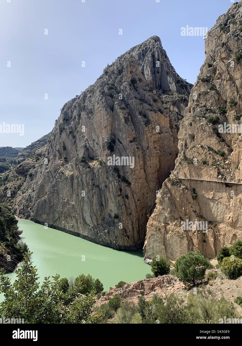 Berggipfel auf Caminito Aal Rey Wanderung Spanien Stockfoto