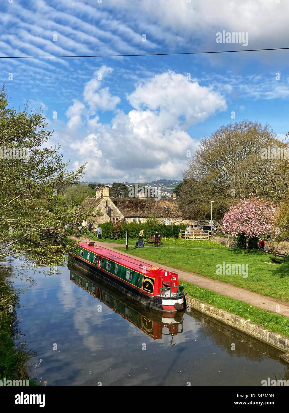 Bathampton, Bath, Großbritannien. 23. April 2023. Ein Kanalboot auf dem Kennet & Avon Canal in Bathampton. Kredit: Katie Collins/Stockimo Stockfoto
