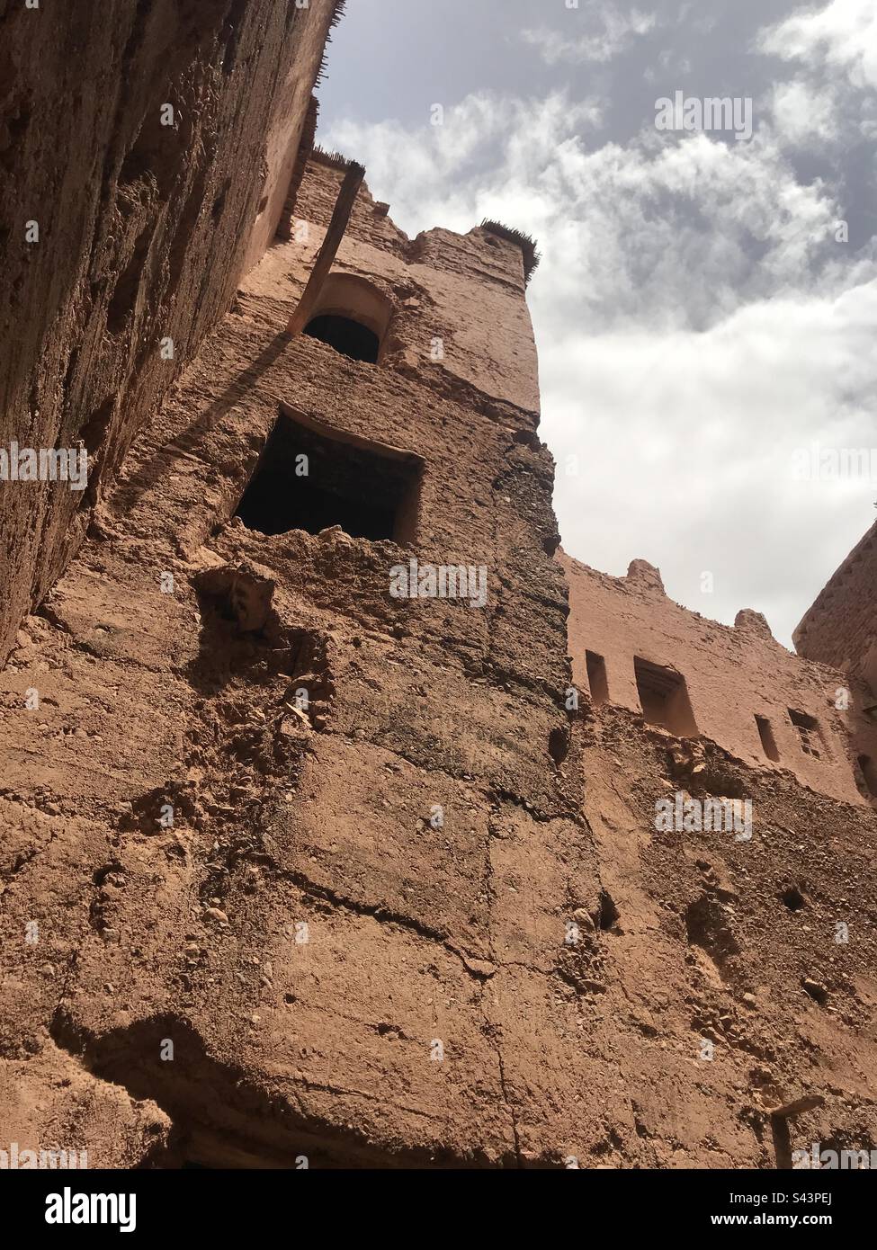 Ruinen einer alten Tonkasbah in Toundoute Marokko Stockfoto