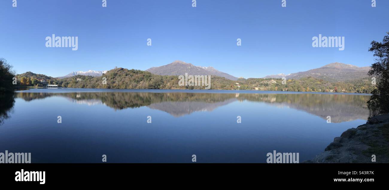 Lago italiano, italienischer See, Sirio-See, lago Sirio, lago di Ivrea, Mombarone, lago Piemonte, Stockfoto