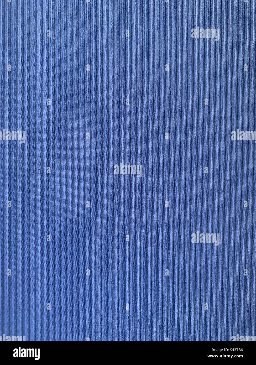 Nahaufnahme des lilafarbenen Rippenmaterials Stockfoto