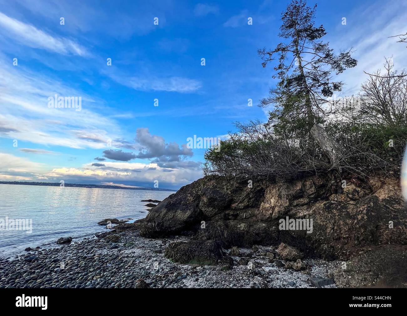 Rockaway Beach Park auf Bainbridge Island im Bundesstaat Washington - Smartphone-aufgenommenes Stockfoto