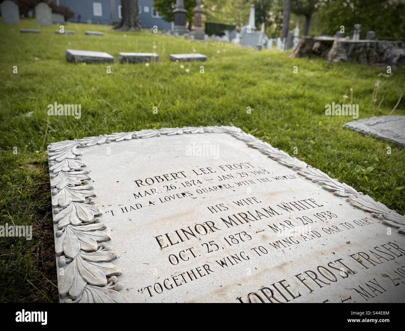 Grab von Robert Frost, berühmtes amerikanisches Haustier aus Vermont, Old First Church, Bennington VT, USA Stockfoto