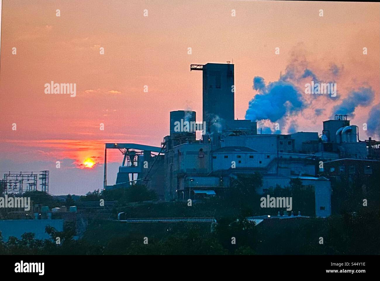 Produktion in Ontario, Kanada, Sonnenaufgang, Sonnenaufgang, Morgen Stockfoto