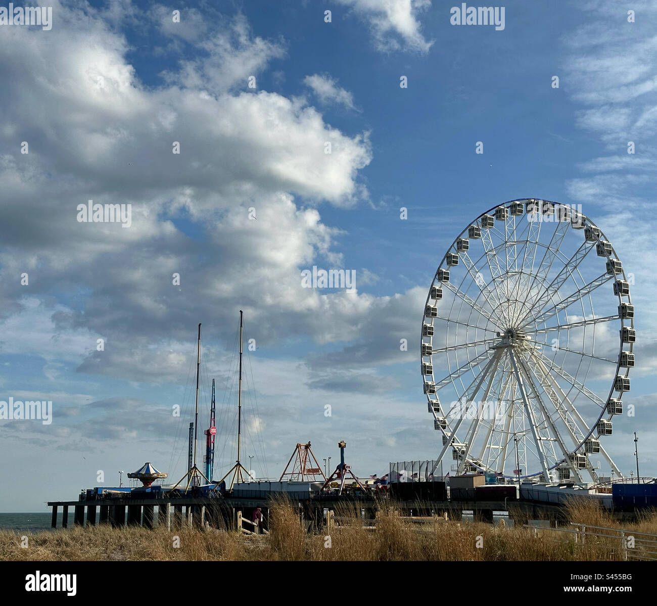 April 2023, Steel Pier, Atlantic City Boardwalk, Atlantic City, New Jersey, Usa - Smartphone-aufgenommenes Stockfoto