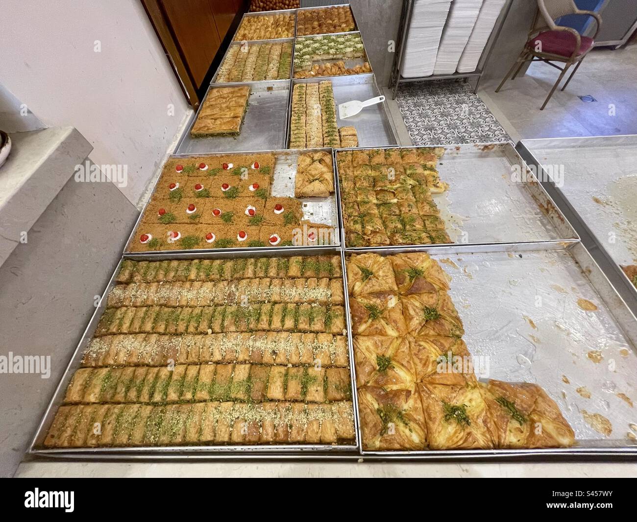 Baklawa-Süßigkeiten im Fawaniss-Süßwarenladen in Bethlehem/Beit Sahur in Palästina. Stockfoto