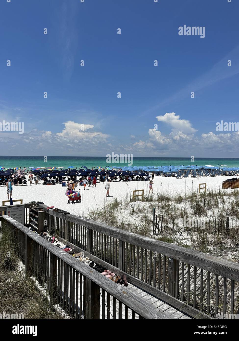 Geschäftiger Urlaub im Juli 4. am Strand von Florida Stockfoto