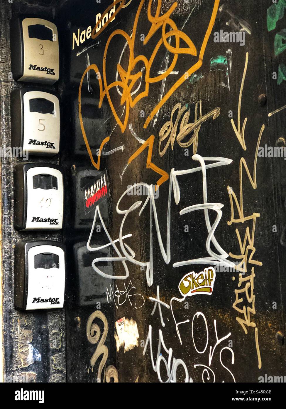 Airbnb Safe Entry Boxen - Smartphone-aufgenommenes Stockfoto
