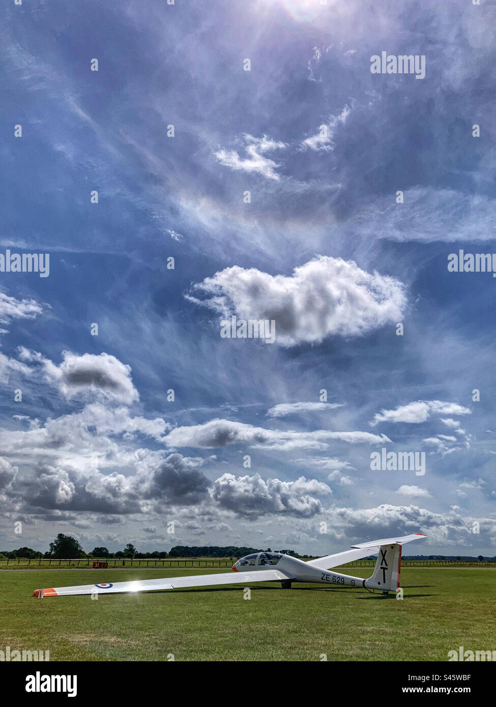 RAF Air Cadet Viking Segelflugzeug bei RAF Topcliffe North Yorkshire - Smartphone-aufgenommenes Stockfoto